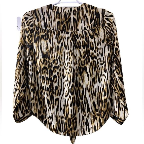 Chico’s SZ 8 Chiffon Bianca Animal Print Shirt Tie Front Sequin Slit Neck - Picture 2 of 12